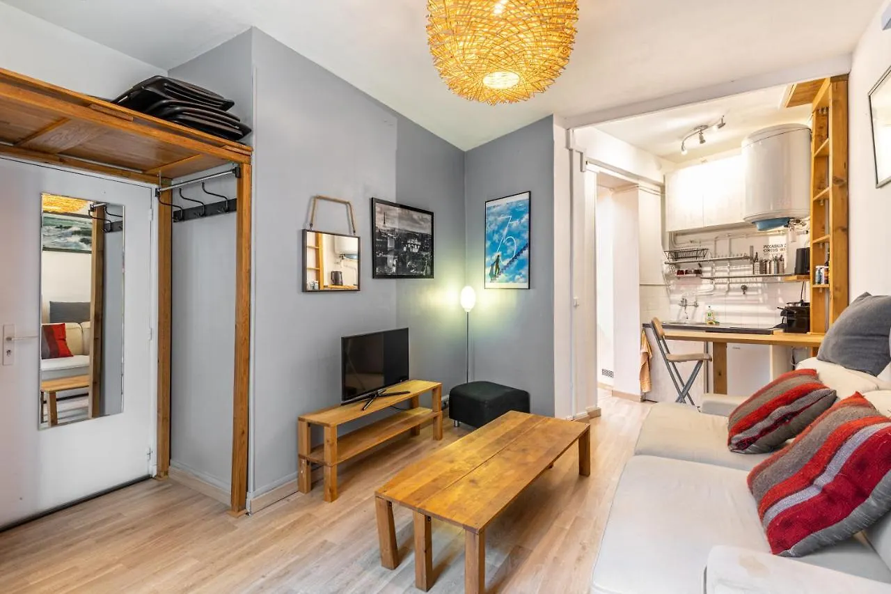 Guestready - Bright Lovely Studio In Bvd Garibaldi Paris Apartment